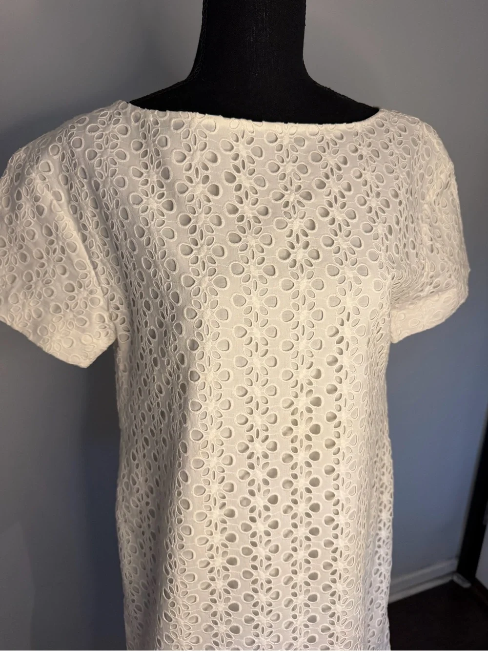 Kate Spade White Eyelet Dress Shift Sheath Party Embroidered - Size 6